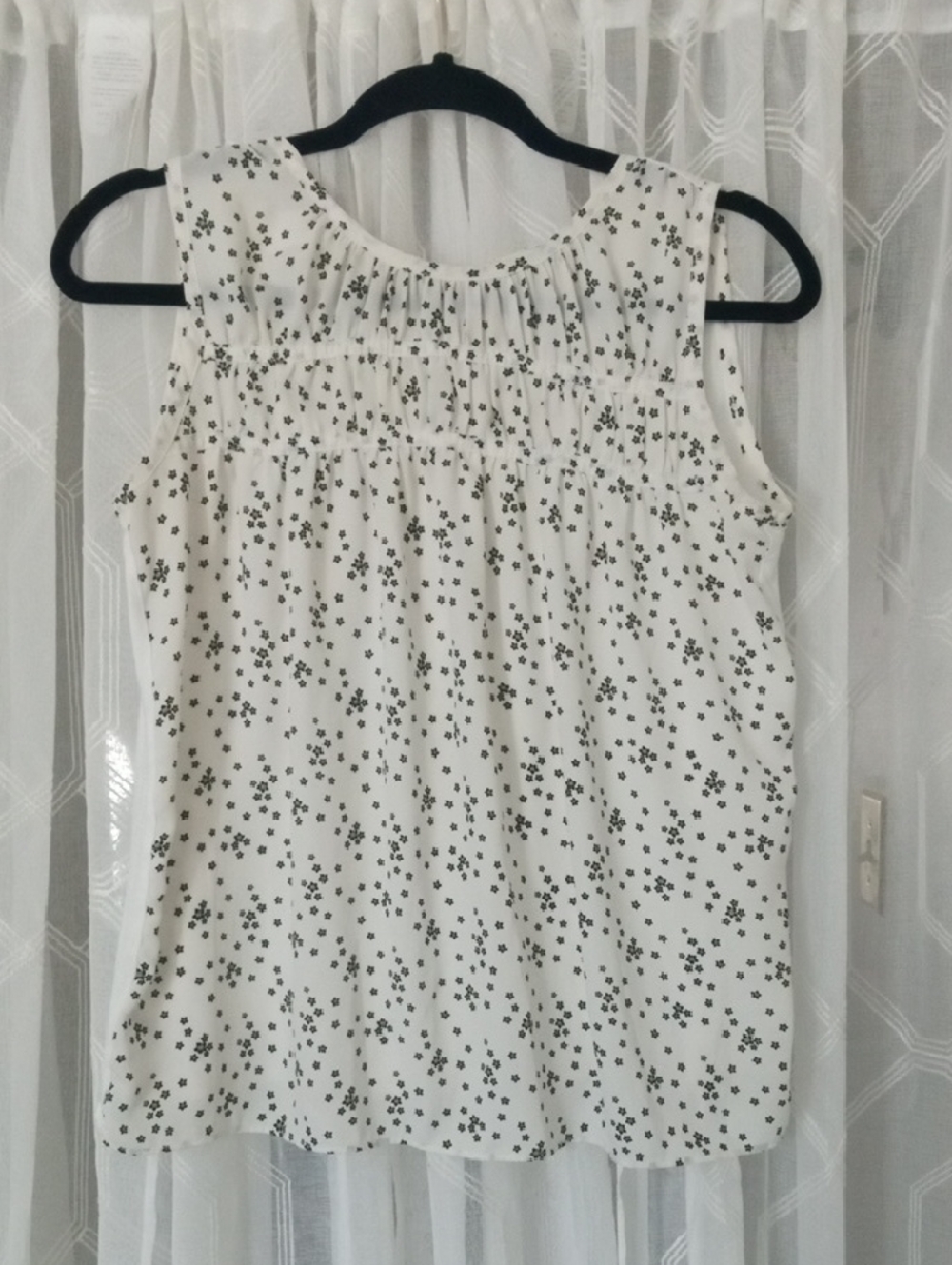 LOFT Sleeveless White & Black Floral Print Women's Top Size XS